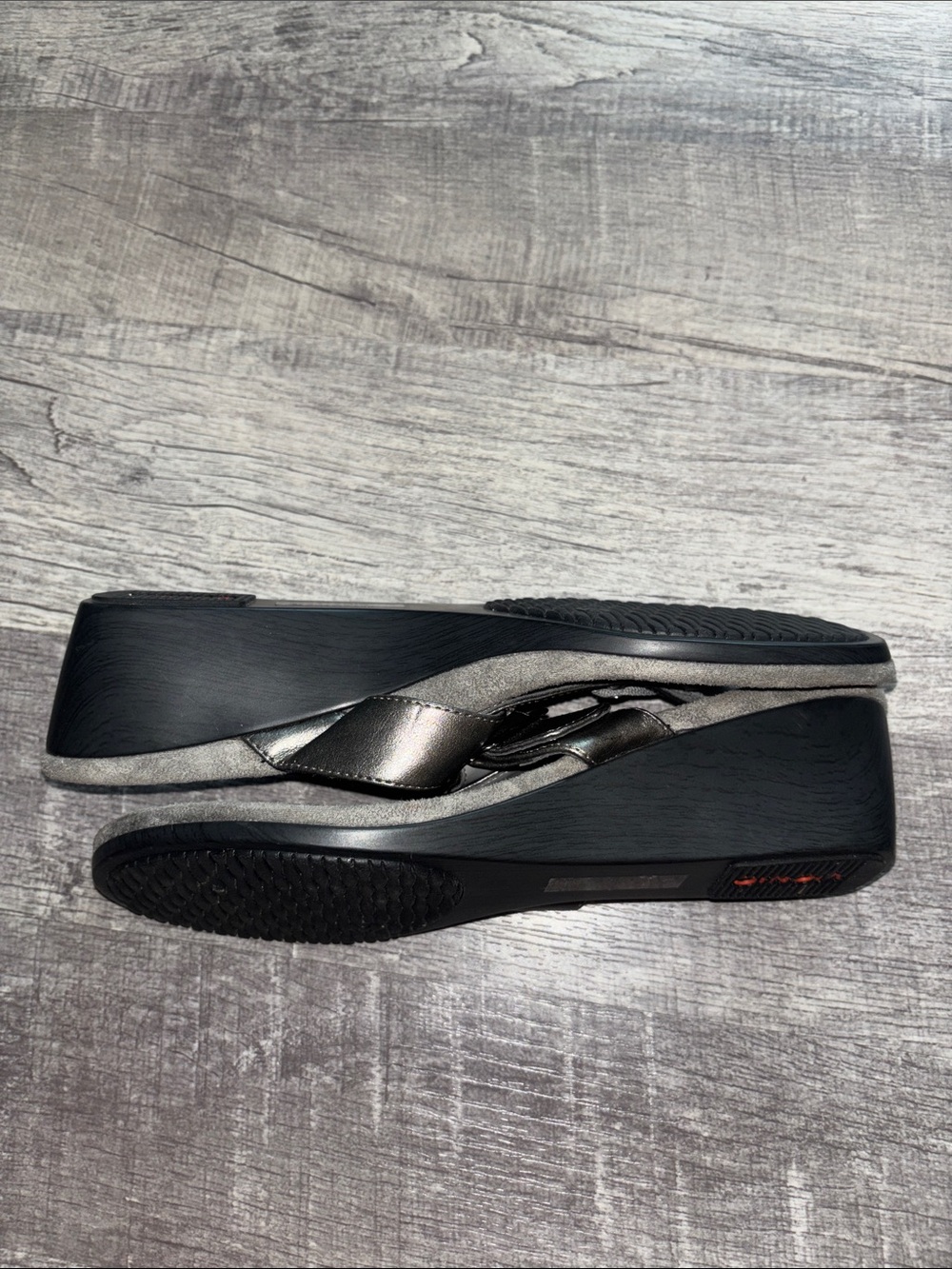 Vionic Alanis Toe-Post Wedge - Picture 6 of 7